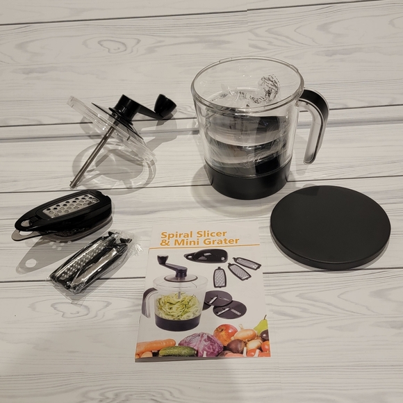 Spiral Slicer & Mini Grater NIB never used - Picture 2 of 2